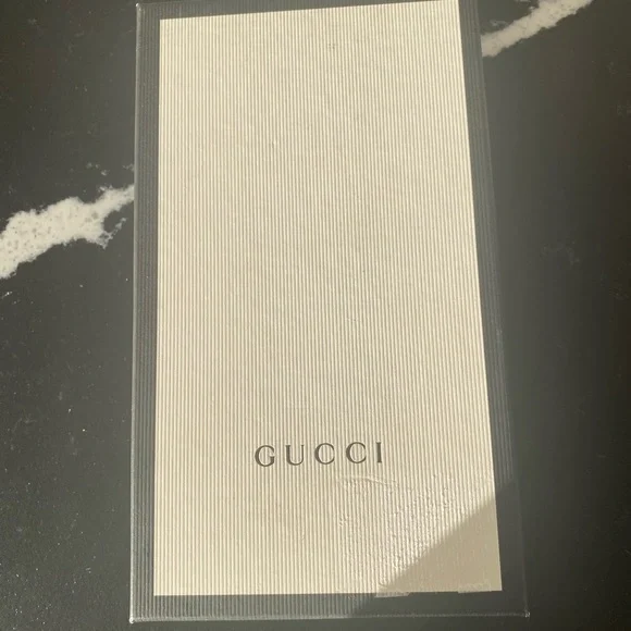 Gucci Women’s Leather Blue Gloves - Picture 6 of 9